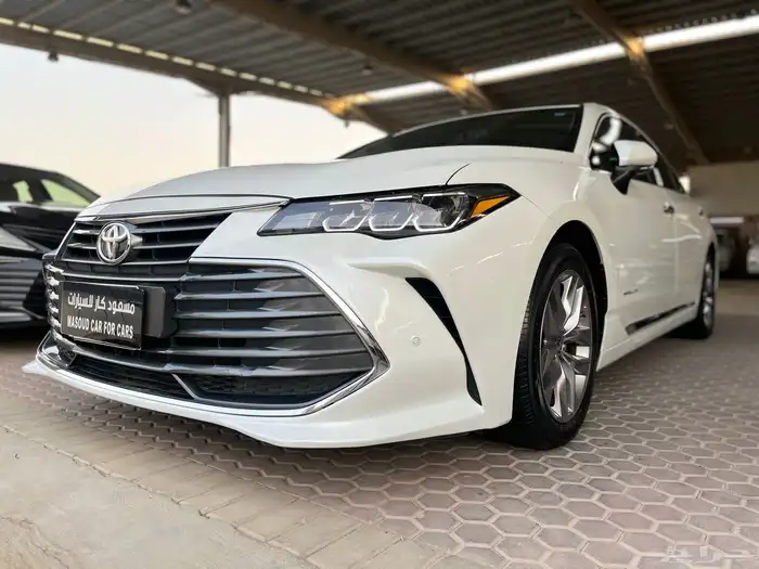 تويوتا افالون 2021. فل 5