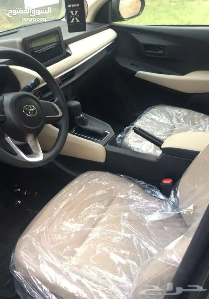 للبيع سياره يارس القير أوتوماتيك 1