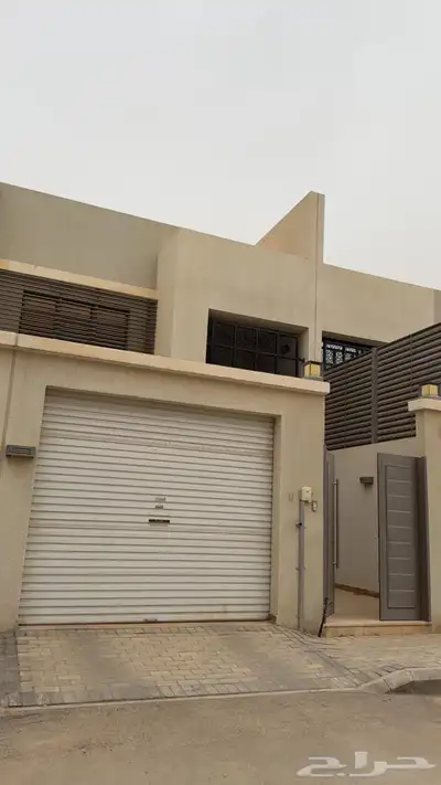 فيلا دورين حي الرمال الرياض مؤثثه وحره تقبل البنك عمرها 3س 1