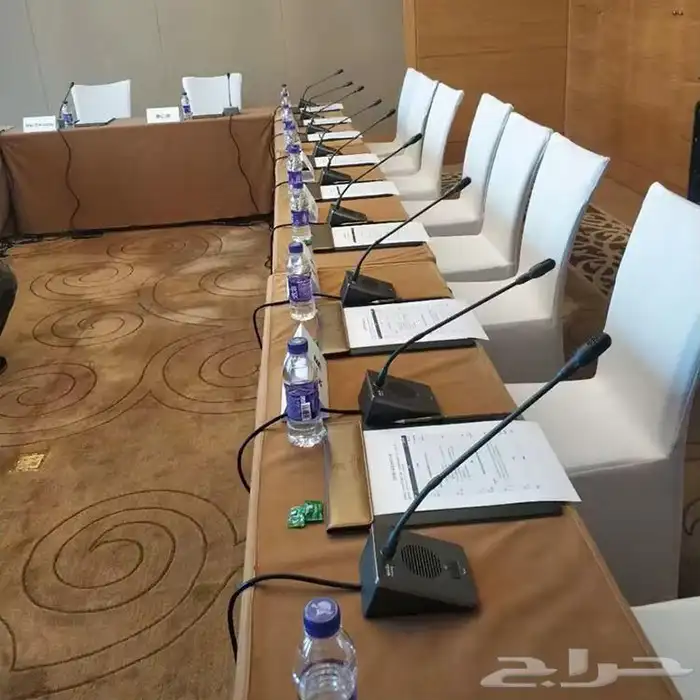Translation room غرفة ترجمة 4