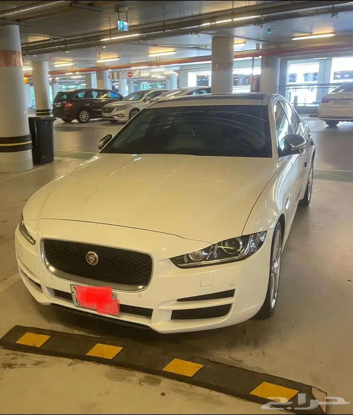 جاكوار XE 2016 9
