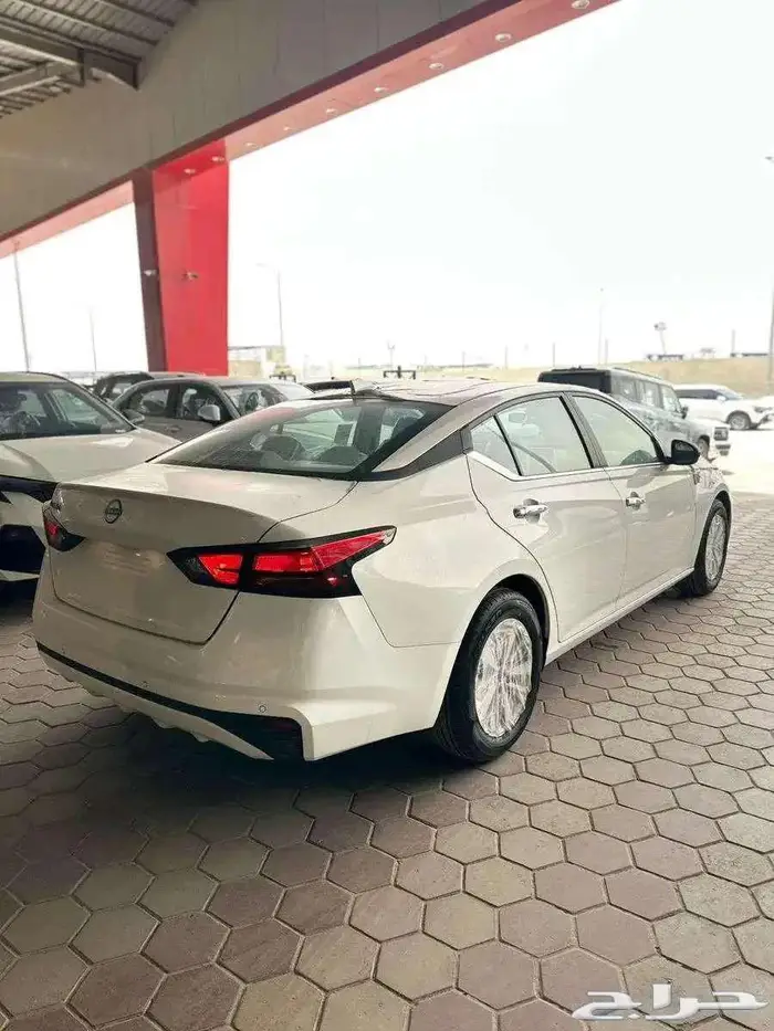 نيسان التيما اس في 2.5 2025 0