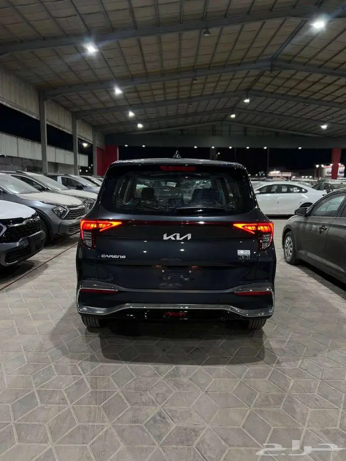KIA Carens -- كيا كارينز 2025 6