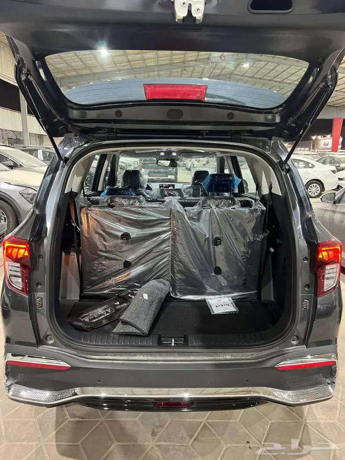 KIA Carens -- كيا كارينز 2025 3