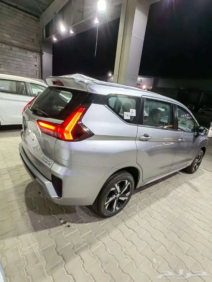 ميتسوبيشي اكسباندر 2025 هاي لاين 18