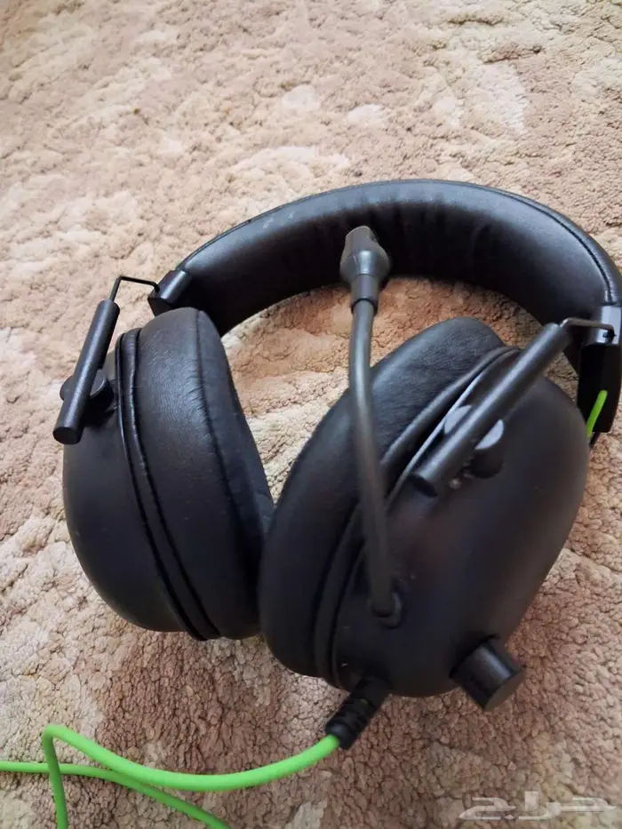 ماوس وكيبورد لوجيتك وسماعات ريزر 2