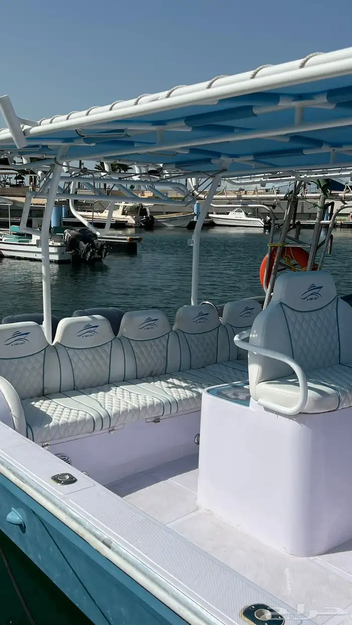 طراد للايجار في مارينا الجبيل رحلات صيد و نزهة 3