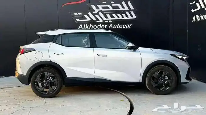 جاك امزوم GL gs3 نص فل 2025 لدى شركة عبدالمجيد الخضر 4