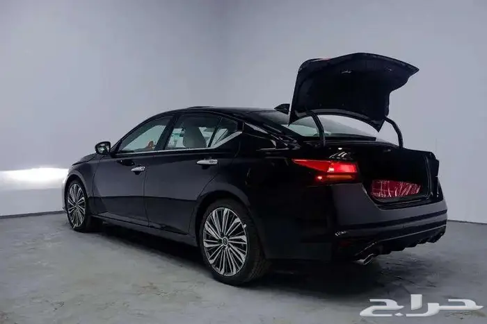 نيسان التيما نص فل SV موديل 2025 ومتوفر منها الاستاندر 9