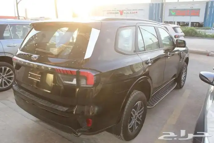فورد ايفرست XLT نص فل بنزين 2025 13