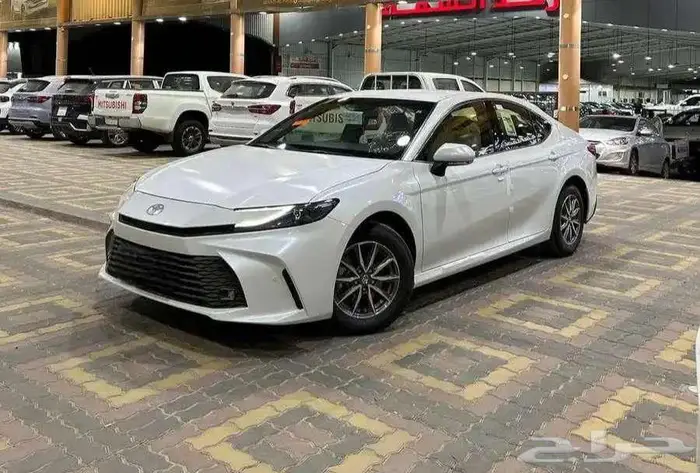 كامري E بنزين 2025 جميع الألوان 0