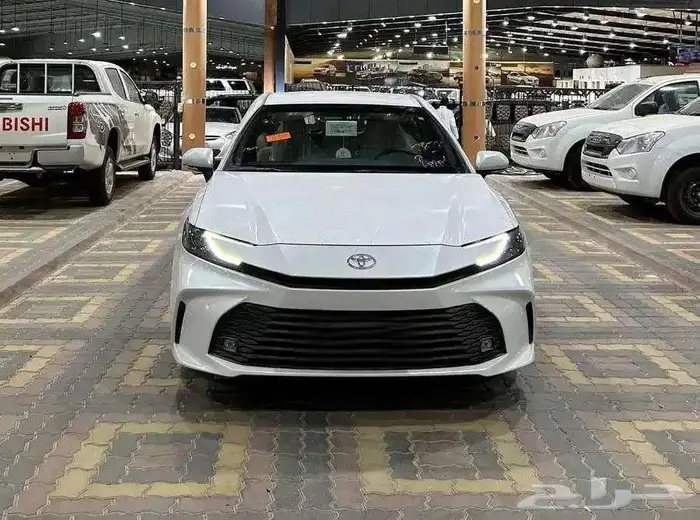 كامري E بنزين 2025 جميع الألوان 8