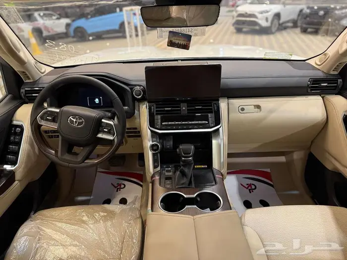 تويوتا لاندكروزر GXR-S سعودي 2025 قوة مالها حدود 3