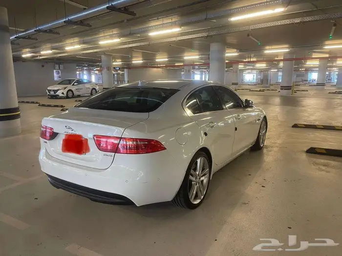 جاكوار XE 2016 1