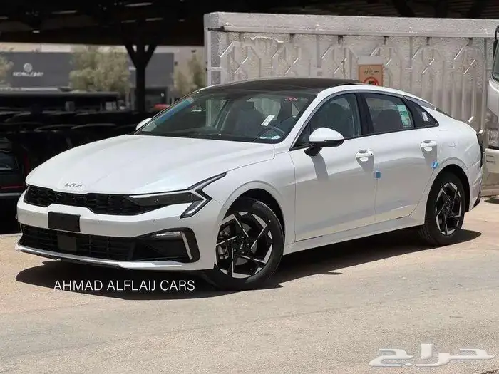 كيا K5 2025 ستاندر مطور مع فتحة سقف 0