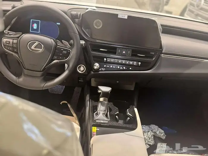 لكزس ES250 AA استاندر 2025 5