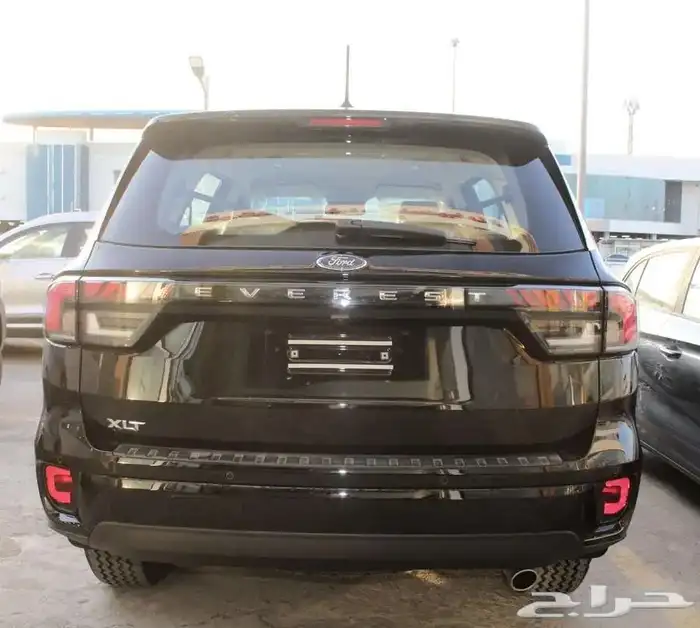 فورد ايفرست XLT نص فل بنزين 2025 12