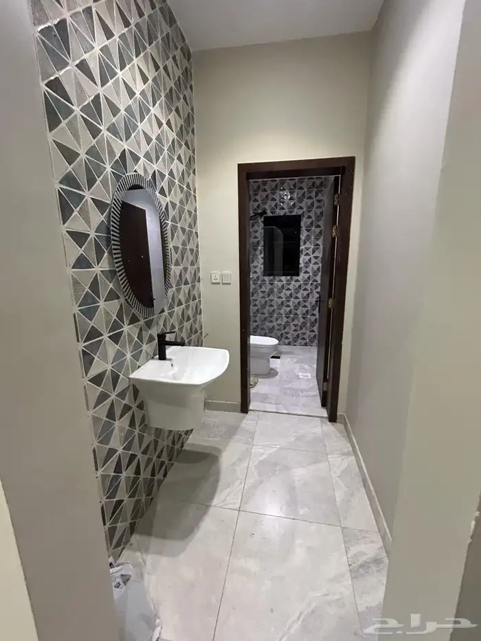 فيلا دور وملحق للبيع في حي الوفاء بجده 10