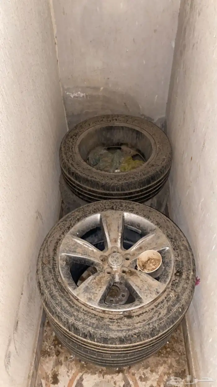 قطع دوج صدام امامي وخلفي واربع جنوط sxt وكبوت 3