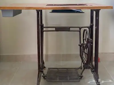 طاولة مكينة خياطة 0