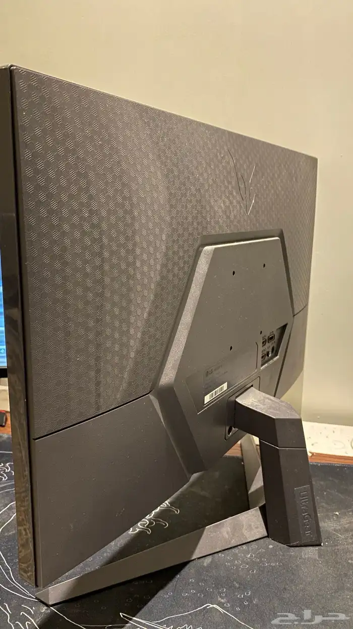 شاشة العاب 180hz 2