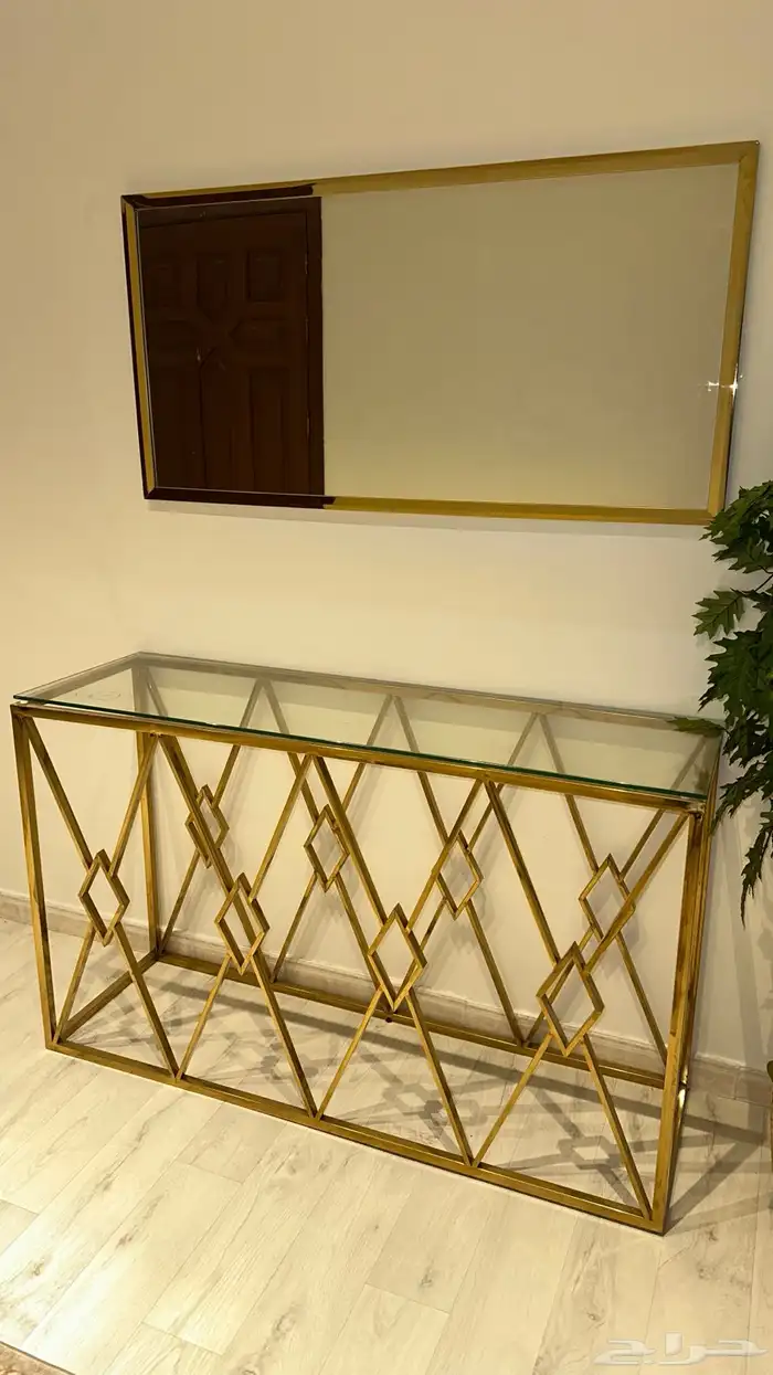 مدخل ذهبي مع مرايا نظيف .. اشتريته 1500 وابيعه 500 0