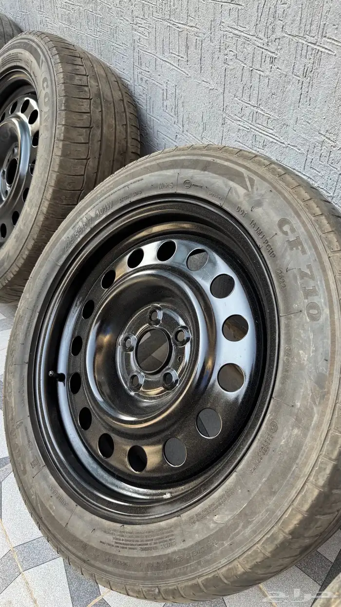 سوح مقاس 225   55   17 خمس بلوط للبيع 9