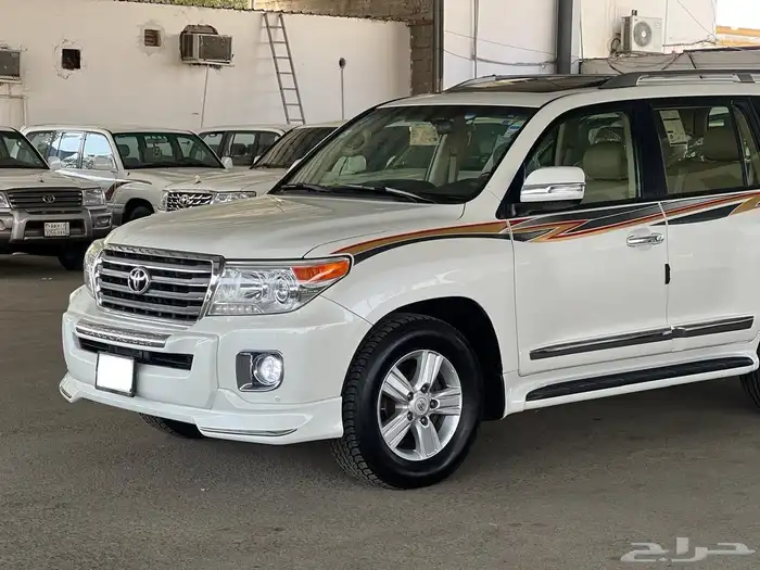لاندكروزر وكالة 2015 4