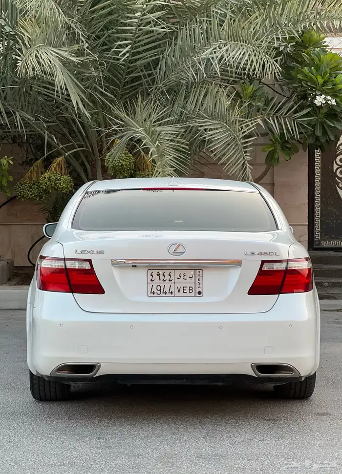 لكزس LS460 مخزن وكالة 2008 فل كامل 10
