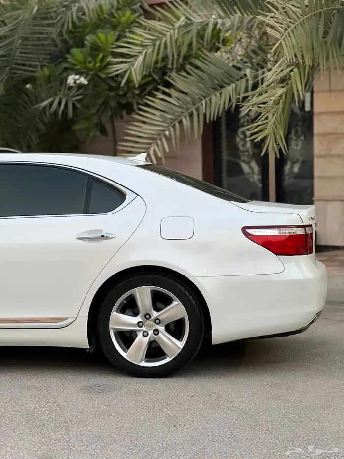 لكزس LS460 مخزن وكالة 2008 فل كامل 20