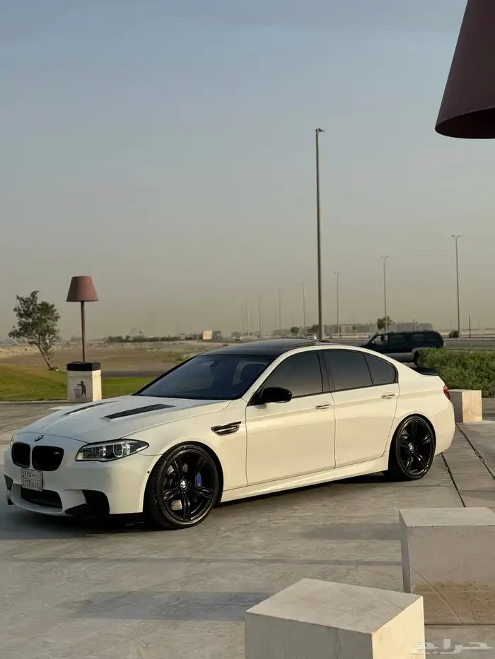 للبيع او البدل بي ام دبليو ام 5 BMW M5 2016 0