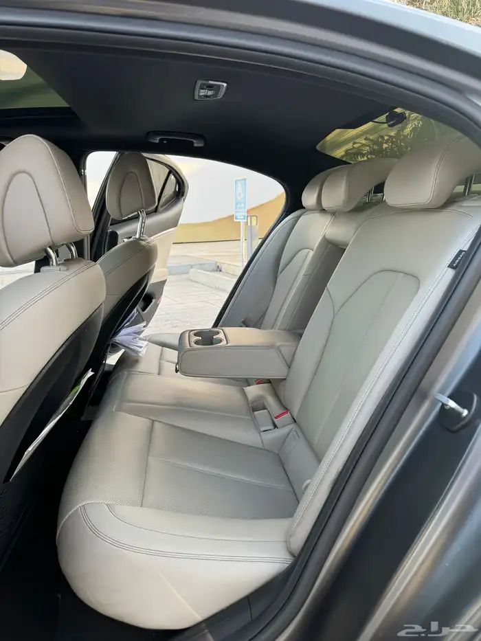 جينيسس G70 موديل 2023 برستيج 6