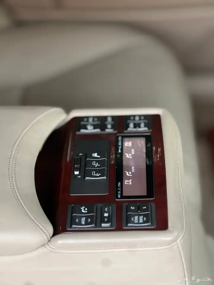 لكزس LS460 مخزن وكالة 2008 فل كامل 32