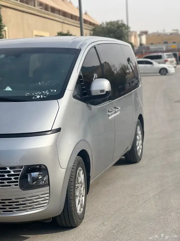 هونداي ستاريا 11راكب 3