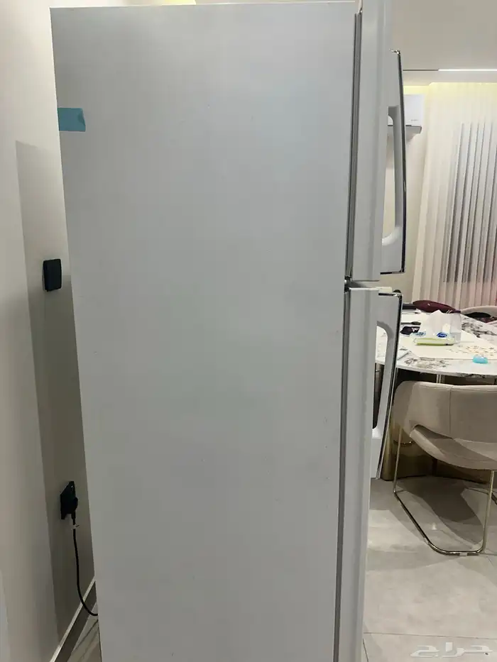 ثلاجة سامسونج اشبه بالجديدة 4