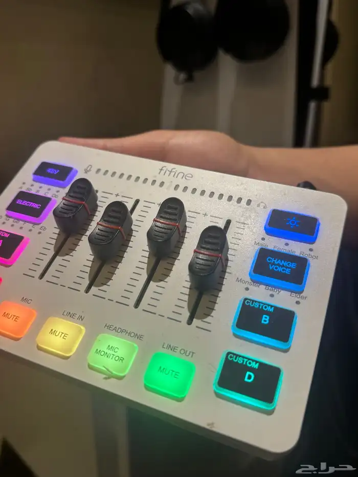 مك سر جديد بكرتونه fifine 2