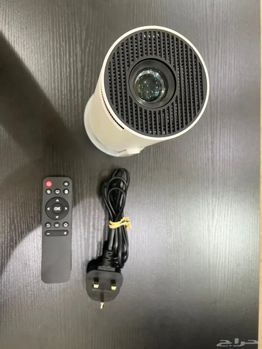 بروجكتر نوع اصلي ULTRA HD مع ريموت و سلك كهرب 6