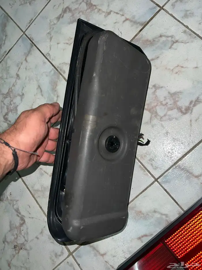 bmw e 30 ستوبات خلفي اصلي 2