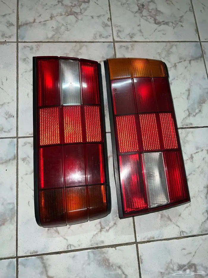 bmw e 30 ستوبات خلفي اصلي 0