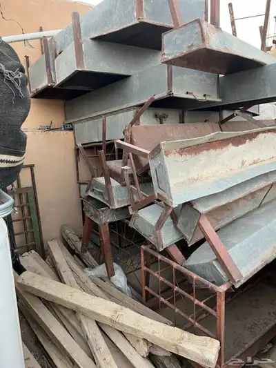 معالف ومرابيع خشب 0