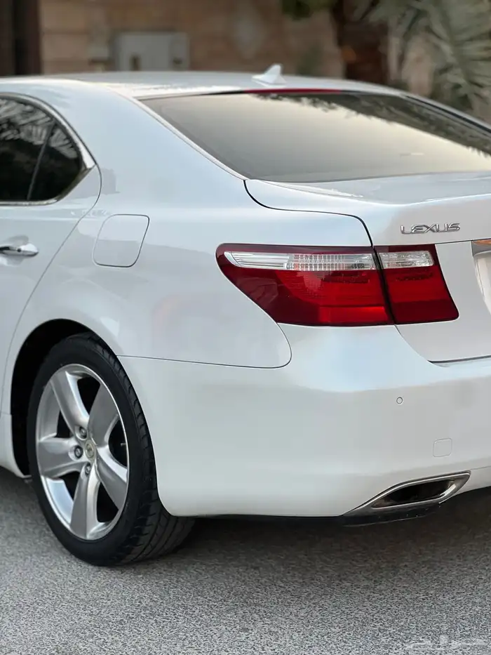 لكزس LS460 مخزن وكالة 2008 فل كامل 14