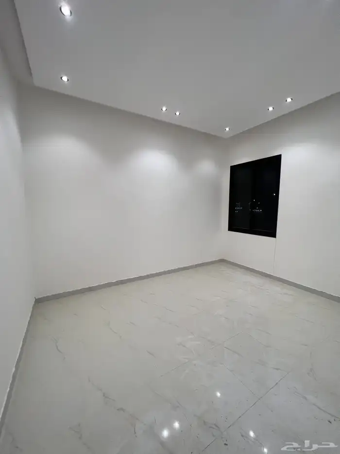 للبيع شقه في مخطط غصون 430 الف 5