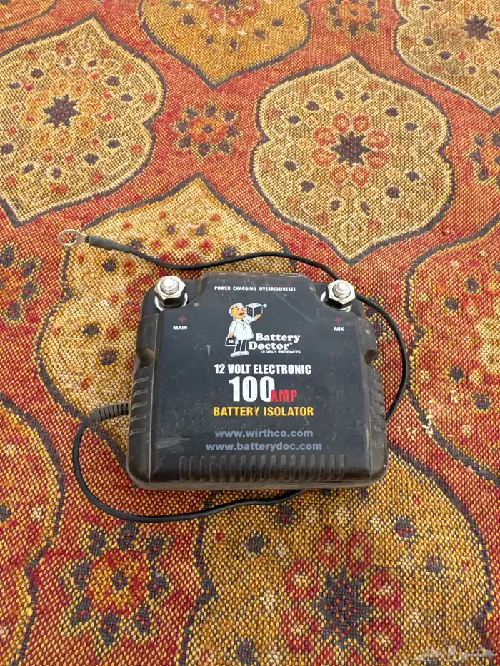 منضم بطاريه الظفيه سياره للبيع 1