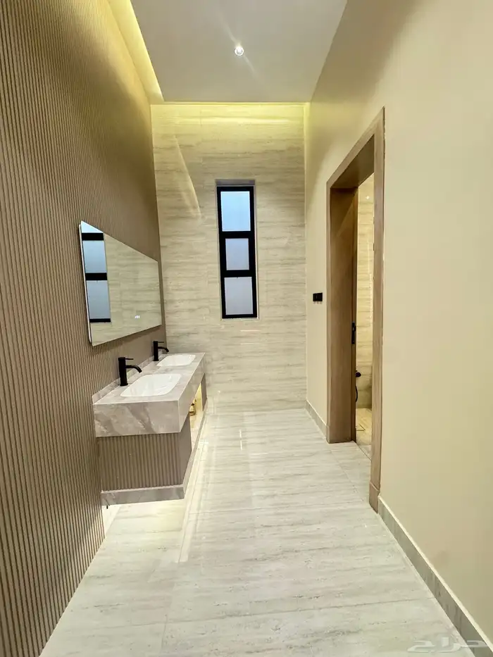 للبيع فلة شارعين مقابل مسجد وبرحه تصميم كلاسكي 21