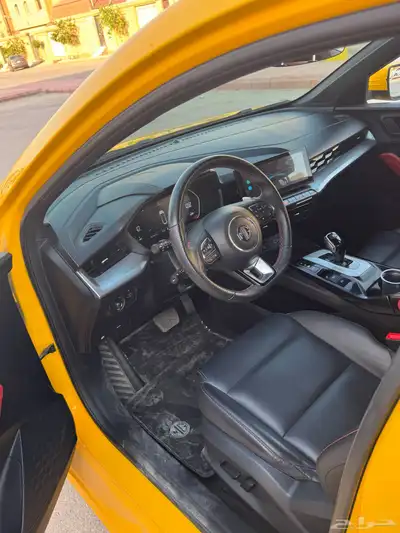 ام جي GT 2022 10