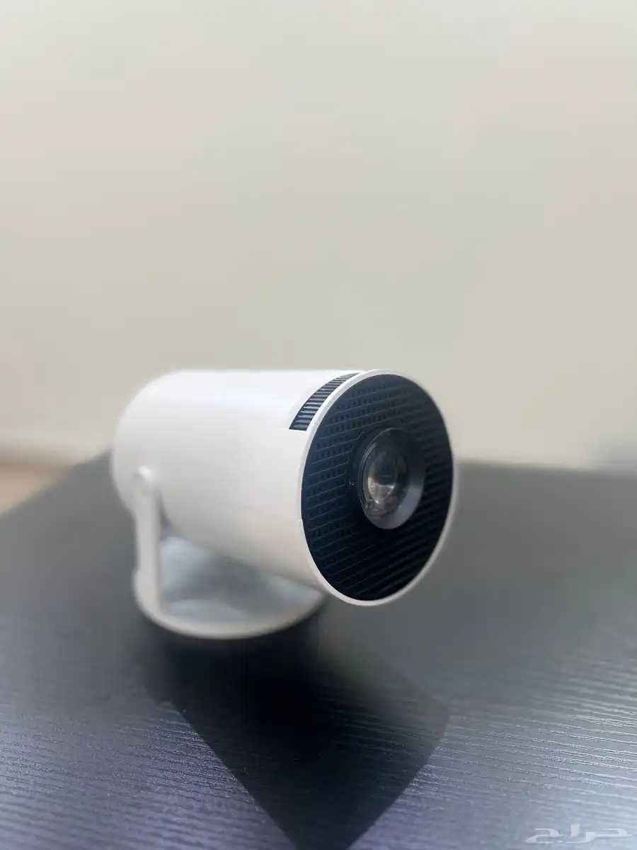بروجكتر نوع اصلي ULTRA HD مع ريموت و سلك كهرب 2