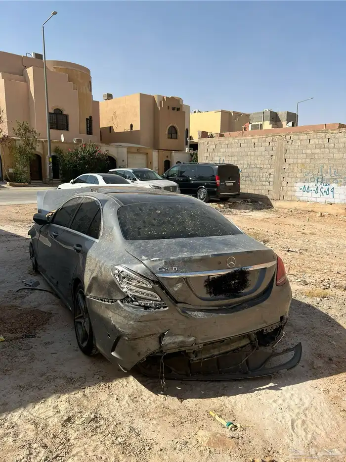 مرسيدس C200 2018 AMG مصدوم تشليح 3