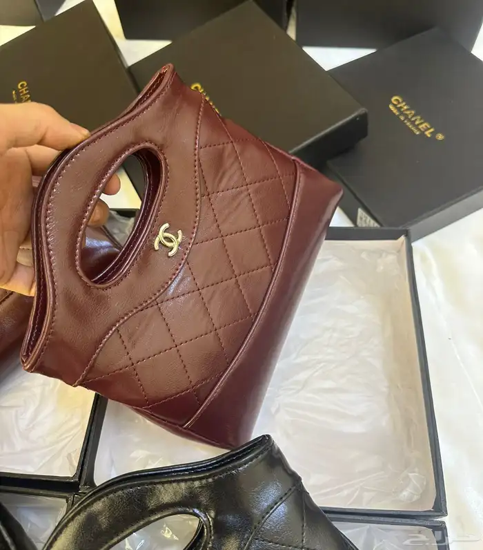 شنط برادا ميوميو كوتش سان لوران شانيل مع الملحقات 51