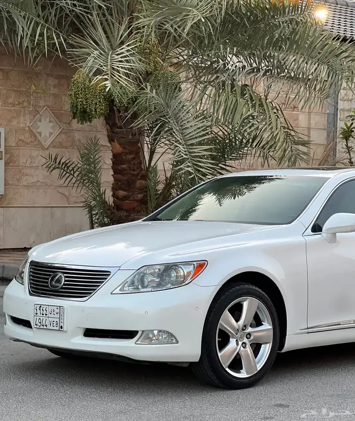 لكزس LS460 مخزن وكالة 2008 فل كامل 8