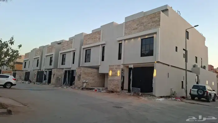 فلل تاون هاوس للبيع حي المونسيه 2